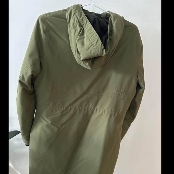 Waterproof winter jacket - Picture 2 of 4